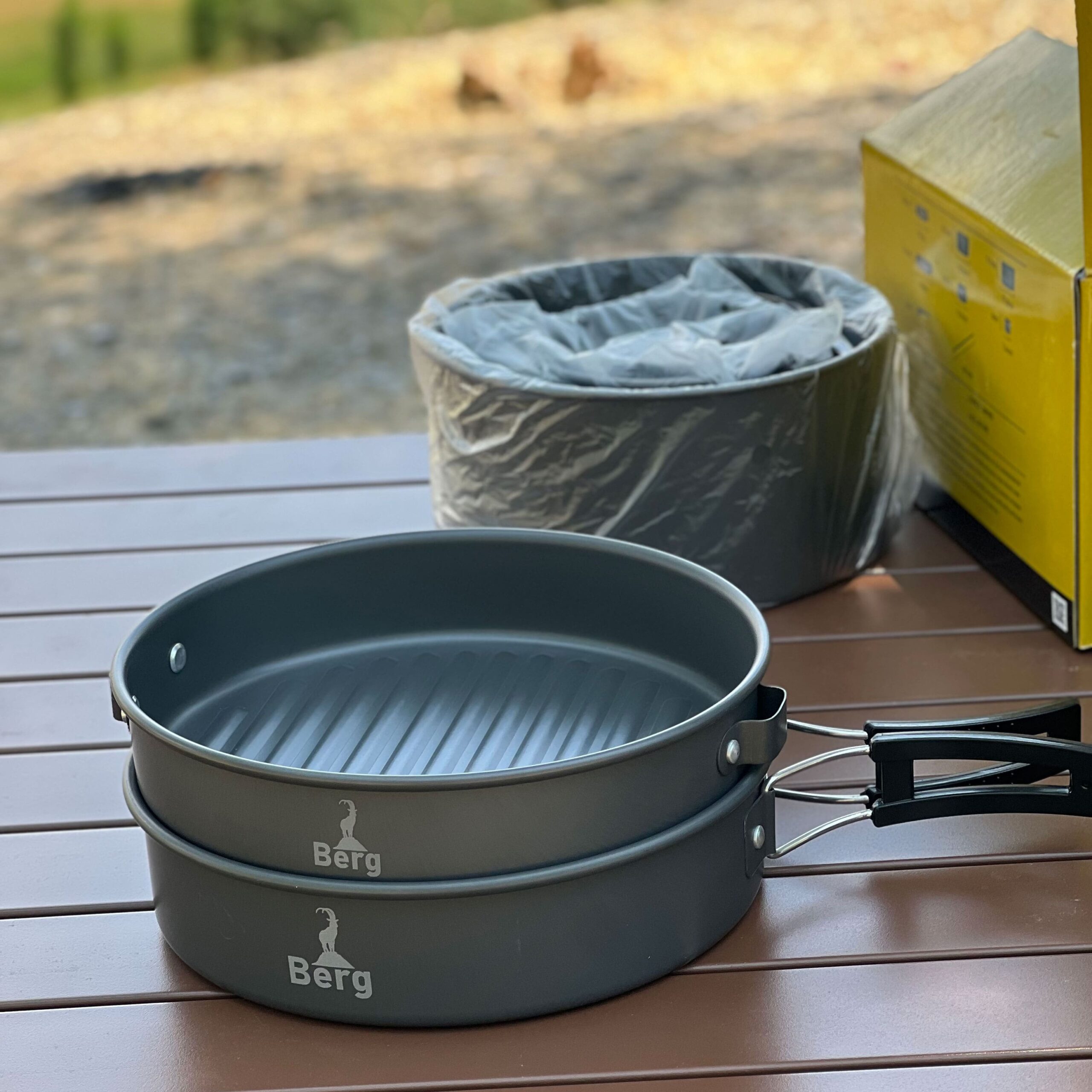 ست ظروف کوهنوردی 4تا 6 نفره Berg مدل B-801